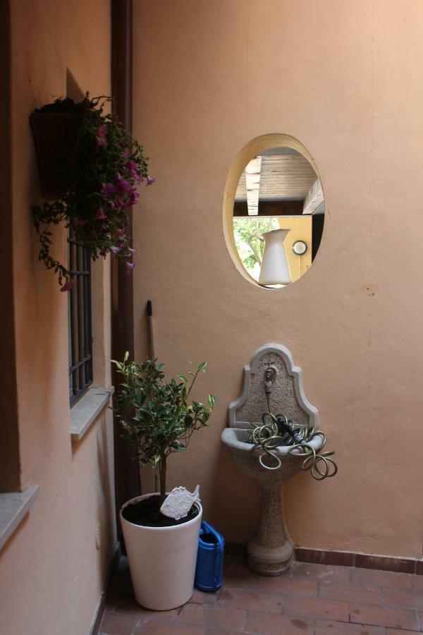 La Casetta Del Porto Sulzano Exterior foto